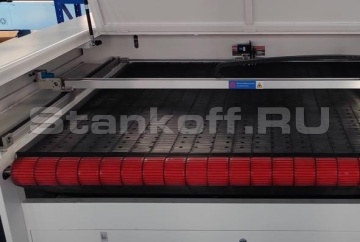 Автоматический подающий стол