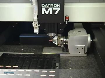 Обрабатывающий центр с ЧПУ Datron M7