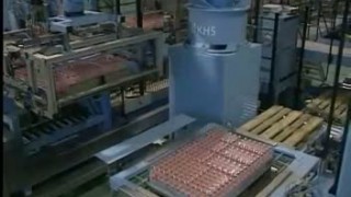 Handling of packaged beverages - KUKA Robot KR 500 - Роботы