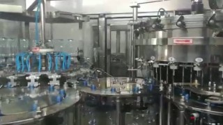 Автоматическая линия розлива воды в ПЭТ бутылку 2000 бут/час